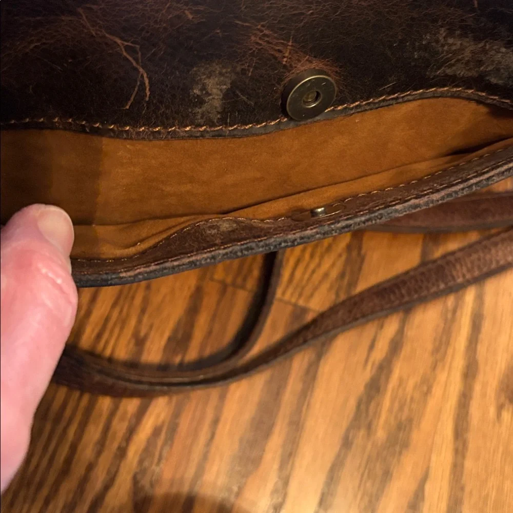 Patricia Nash brown tooled leather western purse with tassel - Picture 11 of 14